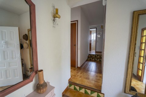 House for sale in Coma-Ruga, Tarragona, Spain 4 bedrooms, 217 sq.m. No. 140740 - photo 17