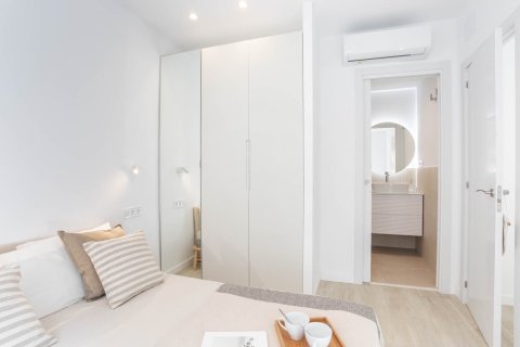 Apartamento en venta en Barcelona, España 3 dormitorios, 54 m2 No. 140742 - foto 15