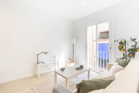 Apartamento en venta en Barcelona, España 3 dormitorios, 54 m2 No. 140742 - foto 5