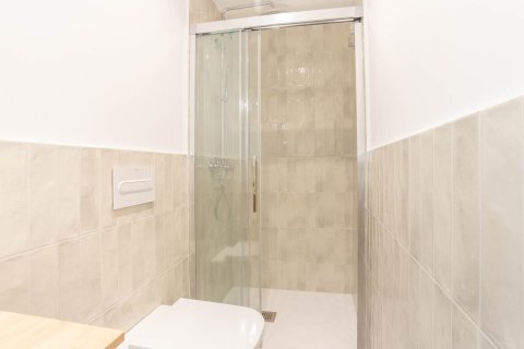 Apartamento en venta en Barcelona, España 3 dormitorios, 54 m2 No. 140742 - foto 23
