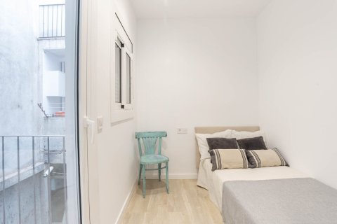 Apartamento en venta en Barcelona, España 3 dormitorios, 54 m2 No. 140742 - foto 19