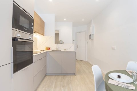 Apartamento en venta en Barcelona, España 3 dormitorios, 54 m2 No. 140742 - foto 9