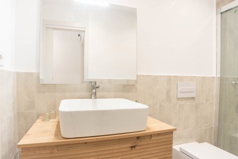 Apartamento en venta en Barcelona, España 3 dormitorios, 54 m2 No. 140742 - foto 21
