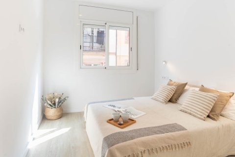 Apartamento en venta en Barcelona, España 3 dormitorios, 54 m2 No. 140742 - foto 14