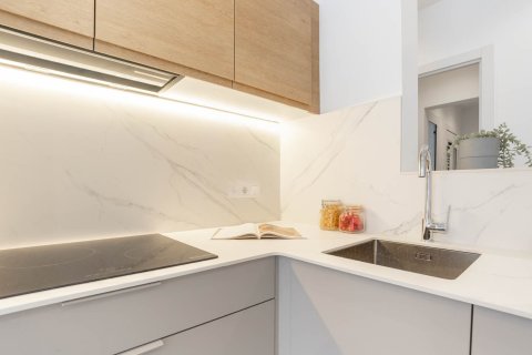 Apartamento en venta en Barcelona, España 3 dormitorios, 54 m2 No. 140742 - foto 11