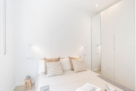 Apartamento en venta en Barcelona, España 3 dormitorios, 54 m2 No. 140742 - foto 16