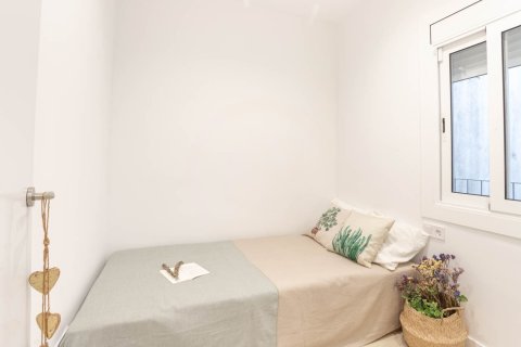 Apartamento en venta en Barcelona, España 3 dormitorios, 54 m2 No. 140742 - foto 25