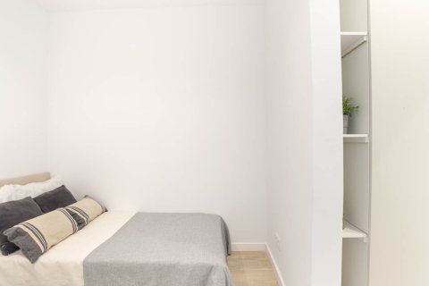 Apartamento en venta en Barcelona, España 3 dormitorios, 54 m2 No. 140742 - foto 20
