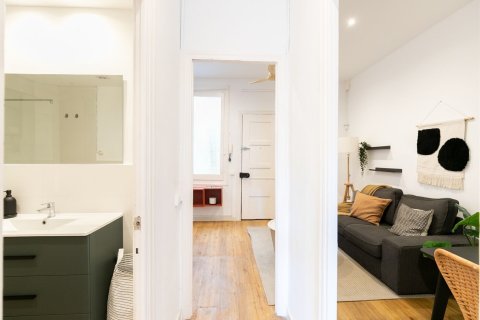 Apartment à vendre à Barcelona, Espagne, 2 chambres, 68 m2 No. 140741 - photo 5