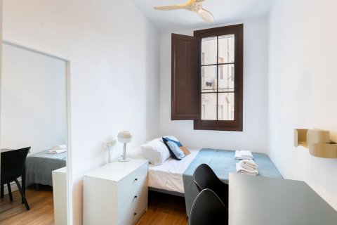 Apartment à vendre à Barcelona, Espagne, 2 chambres, 68 m2 No. 140741 - photo 17