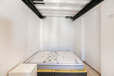 Apartment à vendre à Barcelona, Espagne, 2 chambres, 73 m2 No. 140743 - photo 12