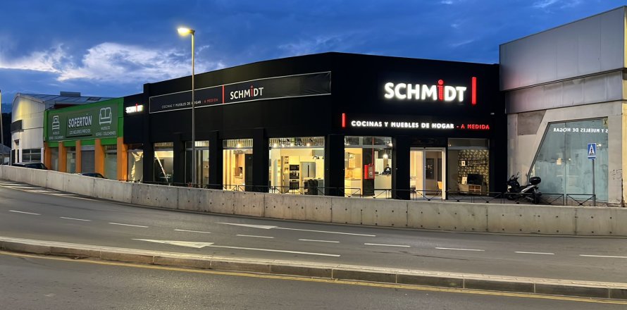 Proprietà commerciale a Madrid, Spagna 181 mq. N° 140738