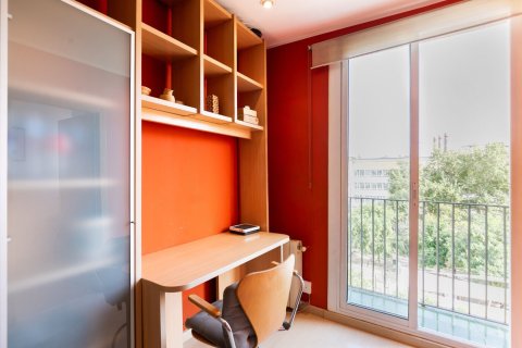 Apartment à vendre à Barcelona, Espagne, 2 chambres, 51 m2 No. 140744 - photo 4