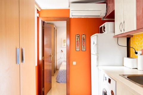 Apartment à vendre à Barcelona, Espagne, 2 chambres, 51 m2 No. 140744 - photo 12