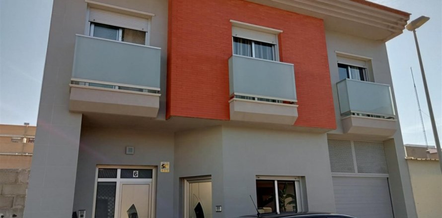 Villa in San Pedro del Pinatar, Murcia, Spain 3 bedrooms,  No. 166631