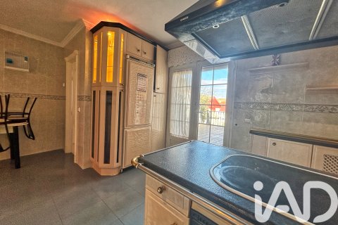 Продажа виллы в Вильяканас, Толедо, Испания 4 спальни, 314м2 №152878 - фото 15