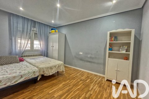 Продажа виллы в Вильяканас, Толедо, Испания 4 спальни, 314м2 №152878 - фото 25