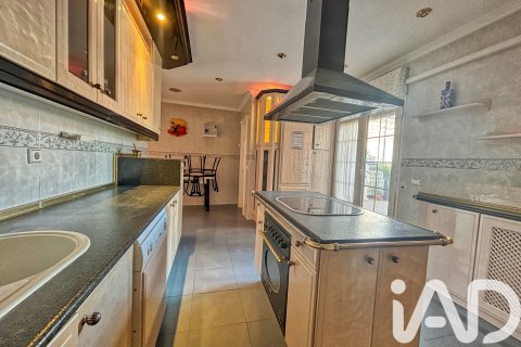 Продажа виллы в Вильяканас, Толедо, Испания 4 спальни, 314м2 №152878 - фото 6