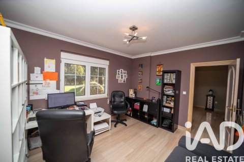 Talo myytävänä San Andres del Rabanedo, Leon, Espanja, 5 makuuhuonetta, 481 m2 No. 152879 - kuva 16