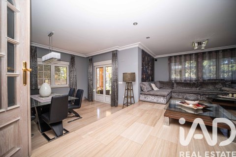 Talo myytävänä San Andres del Rabanedo, Leon, Espanja, 5 makuuhuonetta, 481 m2 No. 152879 - kuva 9