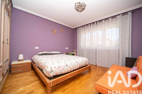 Talo myytävänä San Andres del Rabanedo, Leon, Espanja, 5 makuuhuonetta, 481 m2 No. 152879 - kuva 30