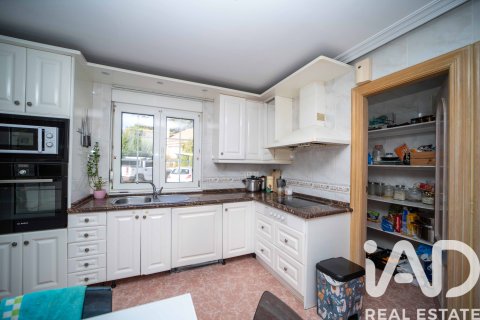 Talo myytävänä San Andres del Rabanedo, Leon, Espanja, 5 makuuhuonetta, 481 m2 No. 152879 - kuva 21