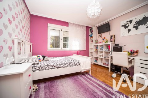 Talo myytävänä San Andres del Rabanedo, Leon, Espanja, 5 makuuhuonetta, 481 m2 No. 152879 - kuva 24