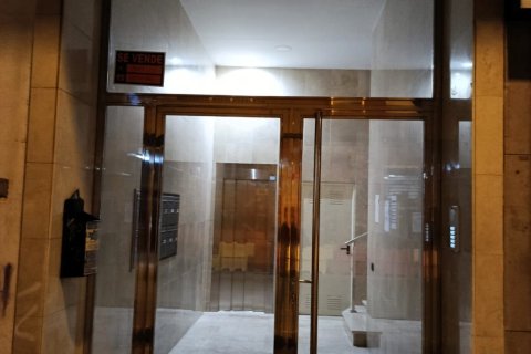 Продажа квартиры в Сарагоса, Испания 3 спальни, 97м2 №152710 - фото 2