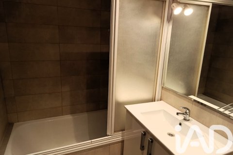 Продажа квартиры в Сарагоса, Испания 3 спальни, 97м2 №152710 - фото 18