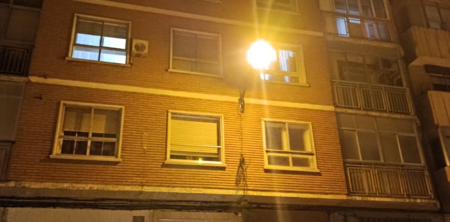 Квартира в Сарагоса, Испания 3 спальни, 97м2 №152710