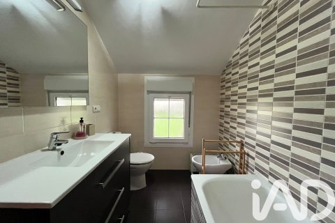 Dom w Valdovino, A Coruna, Hiszpania 5 sypialni, 250 mkw. nr 152711 – zdjęcie 30