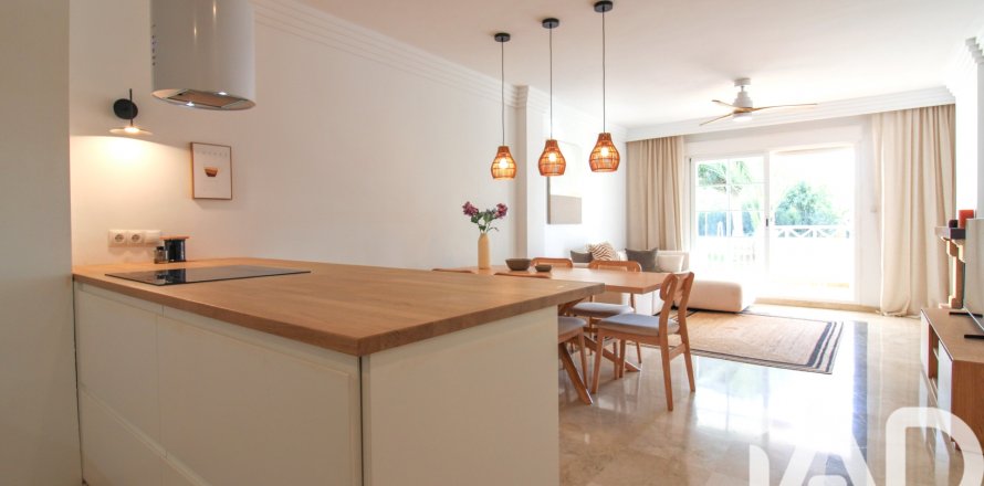 Apartment à Marbella, Malaga, Espagne 3 chambres, 129 m2 No. 152713