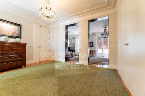 Apartamento en venta en Madrid, España 5 dormitorios, 267 m2 No. 157208 - foto 12