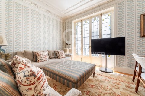 Apartamento en venta en Madrid, España 5 dormitorios, 267 m2 No. 157208 - foto 5