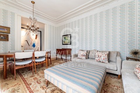 Apartamento en venta en Madrid, España 5 dormitorios, 267 m2 No. 157208 - foto 4