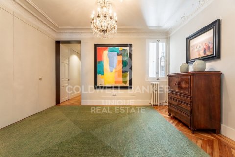 Apartamento en venta en Madrid, España 5 dormitorios, 267 m2 No. 157208 - foto 11