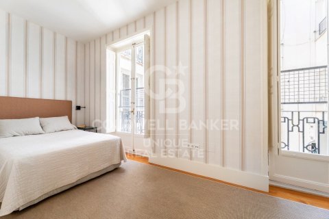 Apartamento en venta en Madrid, España 5 dormitorios, 267 m2 No. 157208 - foto 22