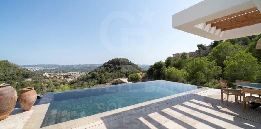 House in Javea, Alicante, Spain 5 bedrooms, 380 sq.m. No. 157207