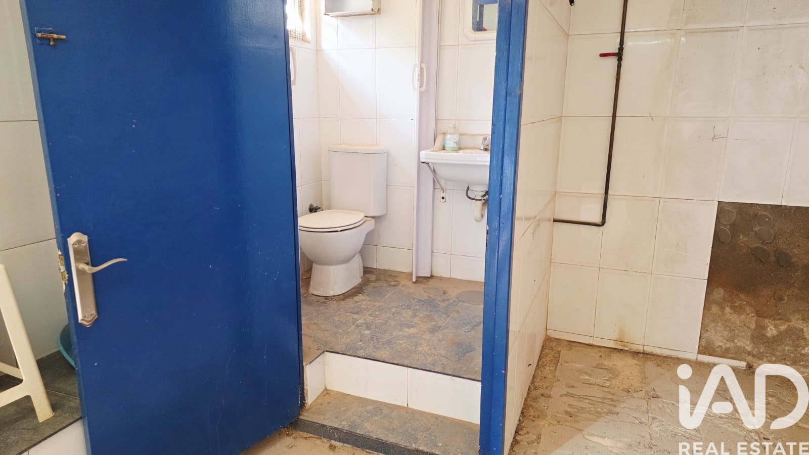 Liikekiinteistö Les Roquetes, Barcelona, Espanja 41 m2 No. 185656