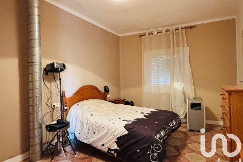 Townhouse for sale in Bellpuig, Lleida, Spain 3 bedrooms, 261 sq.m. No. 185661 - photo 24
