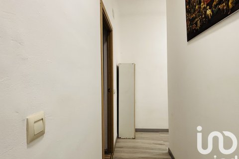 Townhouse for sale in Bellpuig, Lleida, Spain 3 bedrooms, 261 sq.m. No. 185661 - photo 21