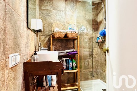 Townhouse for sale in Bellpuig, Lleida, Spain 3 bedrooms, 261 sq.m. No. 185661 - photo 7