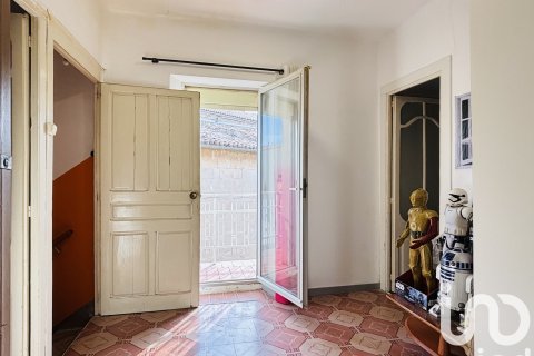 Townhouse for sale in Bellpuig, Lleida, Spain 3 bedrooms, 261 sq.m. No. 185661 - photo 15