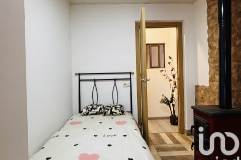 Townhouse for sale in Bellpuig, Lleida, Spain 3 bedrooms, 261 sq.m. No. 185661 - photo 22