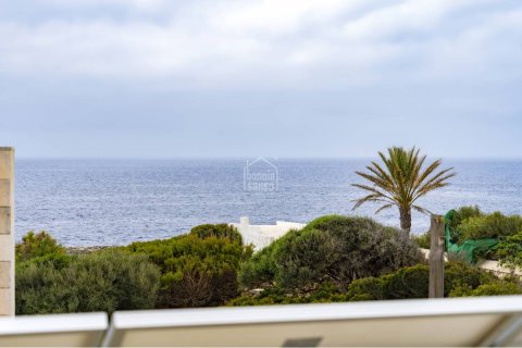 Huoneisto myytävänä Ciutadella De Menorca, Menorca, Espanja, 6 makuuhuonetta, 205 m2 No. 191915 - kuva 12