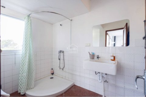 Huoneisto myytävänä Ciutadella De Menorca, Menorca, Espanja, 6 makuuhuonetta, 205 m2 No. 191915 - kuva 10