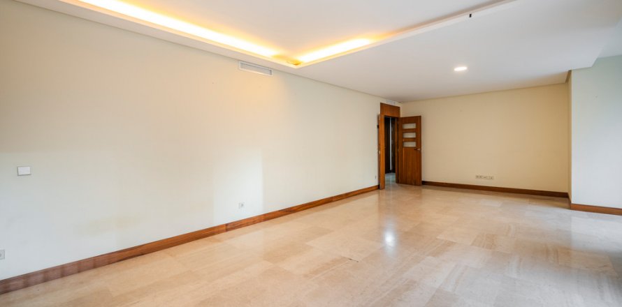 Wohnung Madrid, Spanien 4 Schlafzimmer, 140.09 m2 Nr. 108357