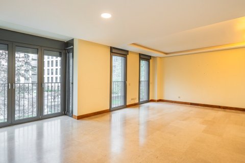 Wohnung zum Verkauf Madrid, Spanien 4 Schlafzimmer, 140.09 m2 Nr. 108357 - Foto 2