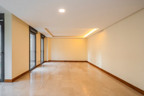 Wohnung zum Verkauf Madrid, Spanien 4 Schlafzimmer, 140.09 m2 Nr. 108357 - Foto 4