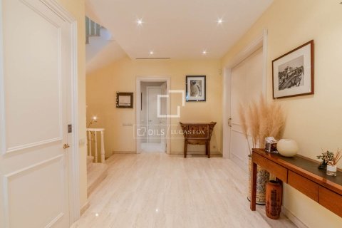 Villa for sale in Sitges, Barcelona, Spain 5 bedrooms, 910 sq.m. No. 150487 - photo 14